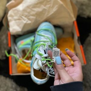 Never worn!Tags on ! I wear a size 3-4.5 and these fit. They ugly on feet though